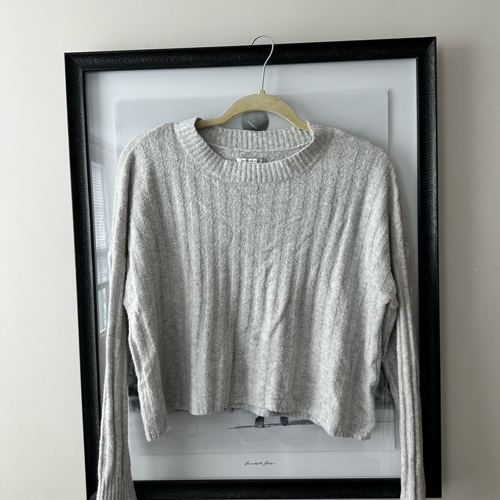 American Eagle Outfitters Light Gray Knit Sweater